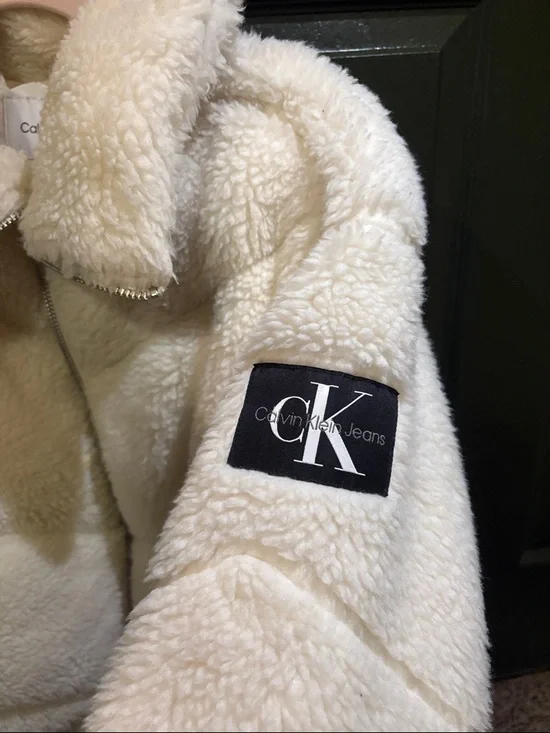 Calvin Klein Off-White Sherpa Puffer Jacket - Picture 2 of 4